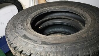 Pneu Bridgestone 205R16 C - 5