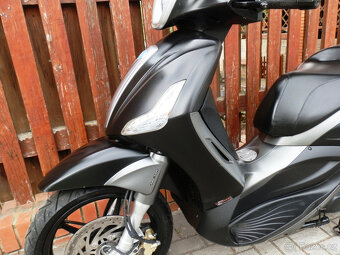 Piaggio Beverly 350 sport touring ABS ASR (2016) - 5