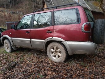 Terrano 2,7 TD automat - 5