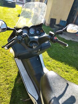 Prodám skútr Honda 250 - 5