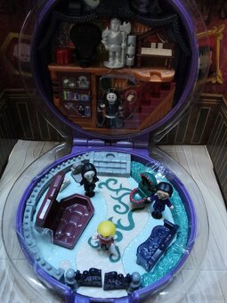 Polly Pocket Sběratelský Playset The Addams Family Compact - 5