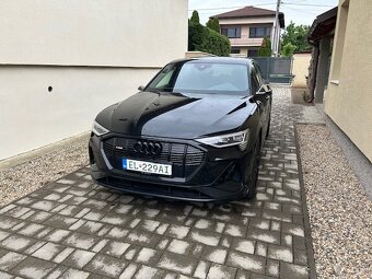 Audi e-tron 55 - 5