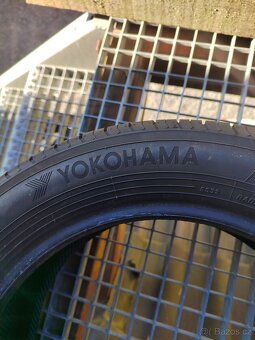Prodám 2ks letních pneu 185/55/15 Yokohama Bluearth ES32 - 5