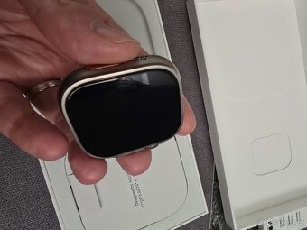 Apple Watch Ultra + Apple milánský tah z černého titanu - 5
