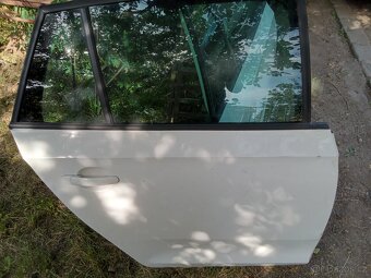 Rapid spaceback pravé zadní dveře- poškozené - 5