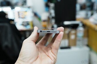 iPhone SE 2016 Jako Nový - 5