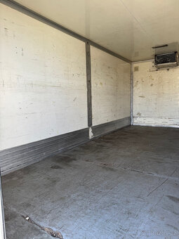 Skříňovou nástavbu izotherm - 5