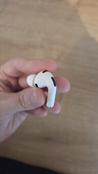 Prodám sluchátka Apple AirPods Pro 3 - 5