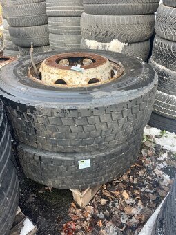 4ks Pneumatika s diskem 285/70 R19.5 - 5