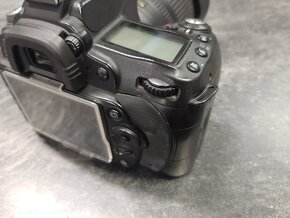 Zrcadlovka Nikon D90 + objektiv Nikon VR18-105 ed - 5