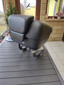 Horní kufr Kožený s Opěrkou na HD Sportster 883 - 5