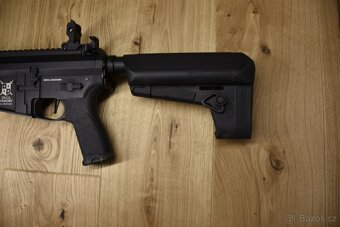 kompletní výbava se zbraní M4 AR15 - 5