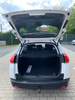 Peugeot 2008 1,2i PureTECH, automat, tažné, 3tí RZ - 5