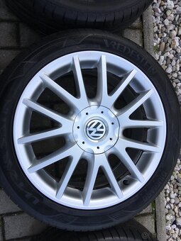 Alu kola Vw originál 17” 225/45/17 letní - 5