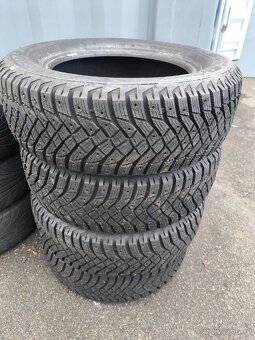 215/65R16 , Pneu , Artic 2 - 5