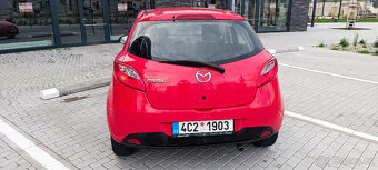 Mazda 2 rok 2008 - 5