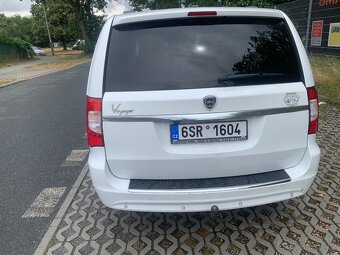 Lancia Voyager diesel (CHrysler) - 5