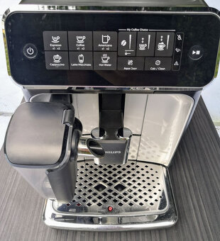 Kávovar Philips Series 3200 LatteGo EP3246/70 - se zárukou - 5