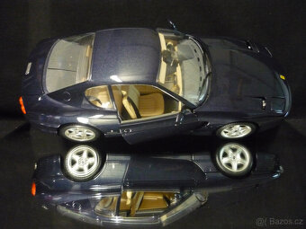 Ferrari 456 GT tmavě modré Bburago 1/18 - 5