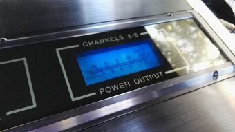 McIntosh MC4000 M Největší 6kanálový zesilovač na světě - 5