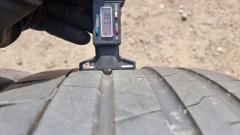 Letní pneu 255/35/20 Continental - 5