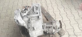 Passat B6 103 tdi Převodovka s rozvodkou 4x4 - 5