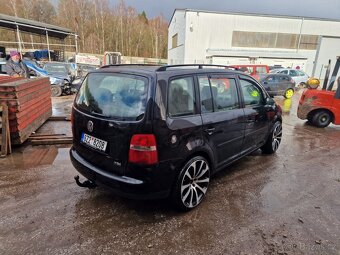 Volkswagen Touran - 5