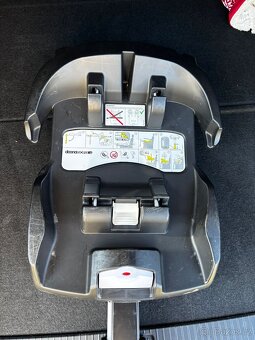Kočárek doona + isofix - 5