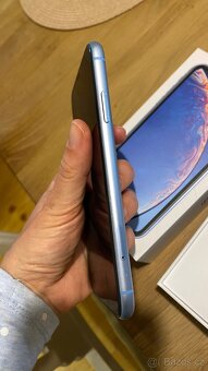iPhone XR 64GB modrý, top stav - 5