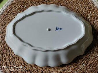 Krásná vlnitá porcelánová mísa/tác značky Míšeň/mečíky - 5