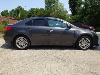 Suzuki Kizashi 2.4 AWD CVT - 5