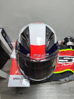 Přilba na motorku - 5