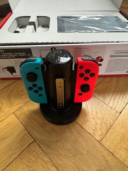 Nintendo Switch + hra + příslušenství - 5