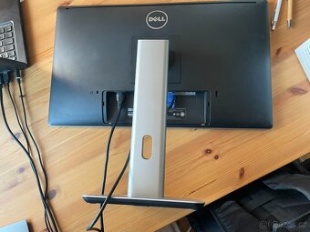 LCD monitor s jemnou čárou, úhlopříčka 21’´ - 5