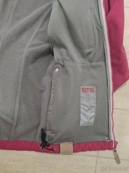Softshellova bunda Nordblanc vel 38,podšitá fleseem, nosena - 5