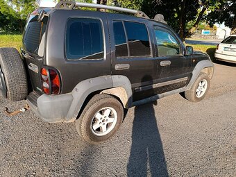 Jeep Cherokee KJ Liberty diesel - 5