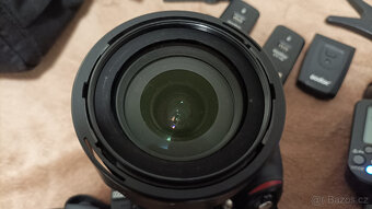 NIKON D3200 + 18-105 AF-S DX VR + Blesk s odpalovači a další - 5
