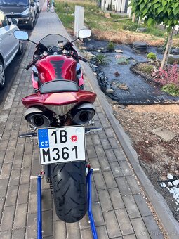 Yamaha r1 - 5