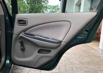 Nissan Almera 1.5 lpg + benzín manuál 66 kw - 5