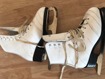 klasicke bile brusle divci 34 Jessica - 5