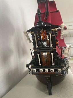 Lego loď 4195 pomsta královny Anny - 5
