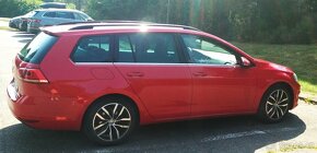 VW Golf - Variant 2.0 TDI Highline - 5