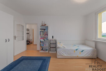 Prodej 3+1, 74,5 m², Znojmo – prostorný, s balkonem a sklepe - 5