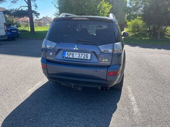 Mitsubishi outlander 2 - 5