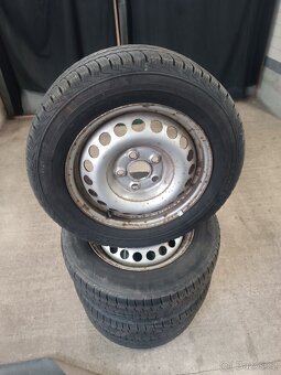 Prodám 205/65r16 + disky - 5