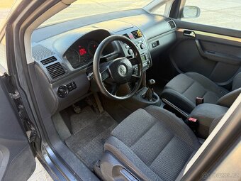 Touran r.v.2003 - 5