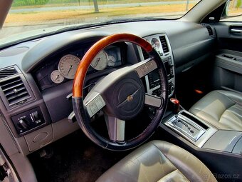 Chrysler 300C 5.7 V8 Hemi 4x4 - 5