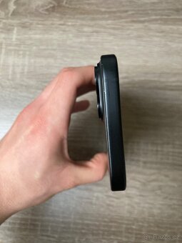 iPhone 15 černá- 128 GB - 5