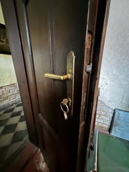 Prodám staré dveře včetně obložek z prvorepublikové vily - 5