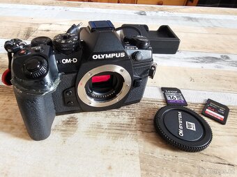 Digitalni bezzrcadlovka Olympus OM-D E-M1 II - 5